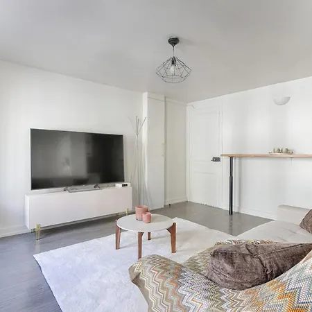 Apartment De Charme Rue Lafayette 4p-1br